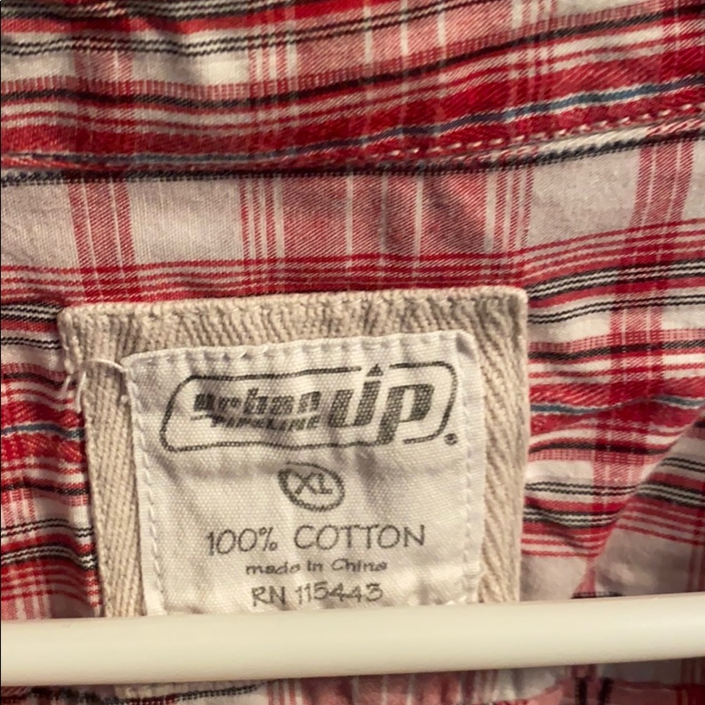 Button down - Picture 2 of 2
